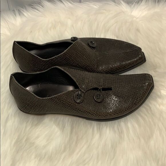 Cydwoq Two-Button Gray Handmade Oxford NWOT 36.5/6 - Picture 4 of 7